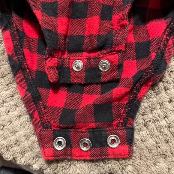 Oshkosh Baby Outfit - Picture 4 of 5